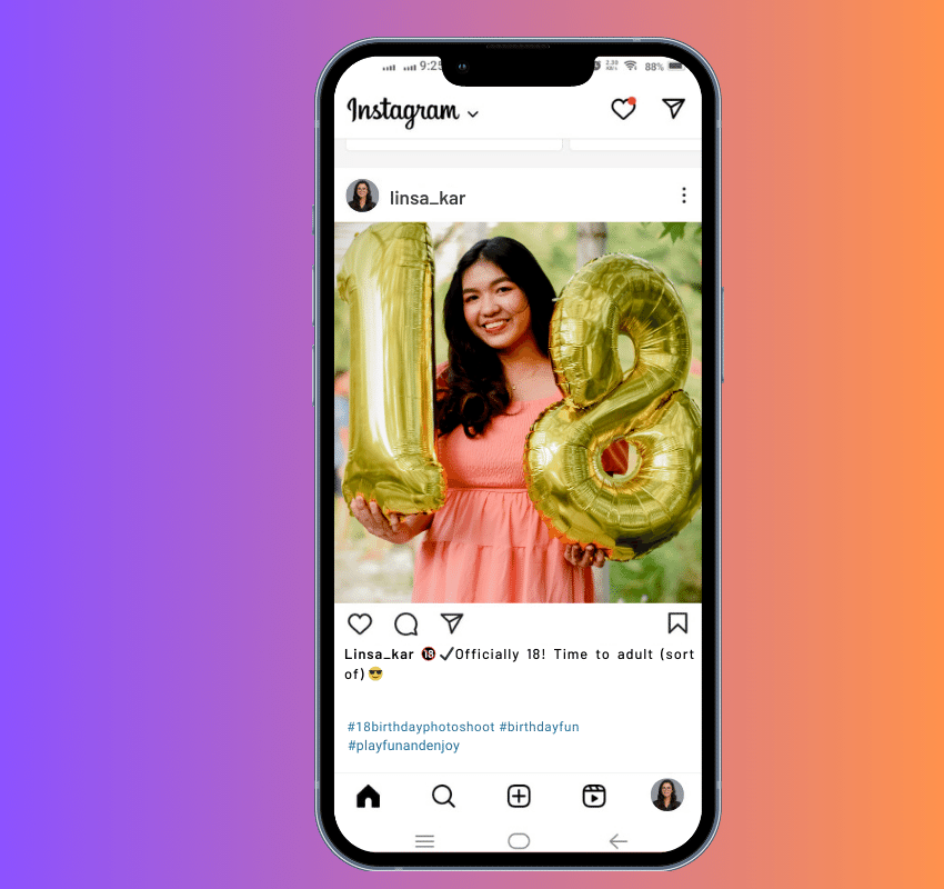 ragazza che festeggia il suo 18° compleanno
